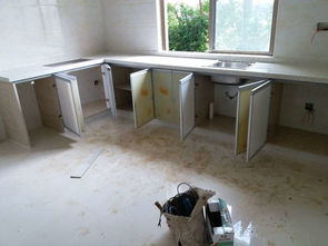 廚房煥新與電器保障 專業(yè)廚柜門維修更換與冰箱故障處理指南